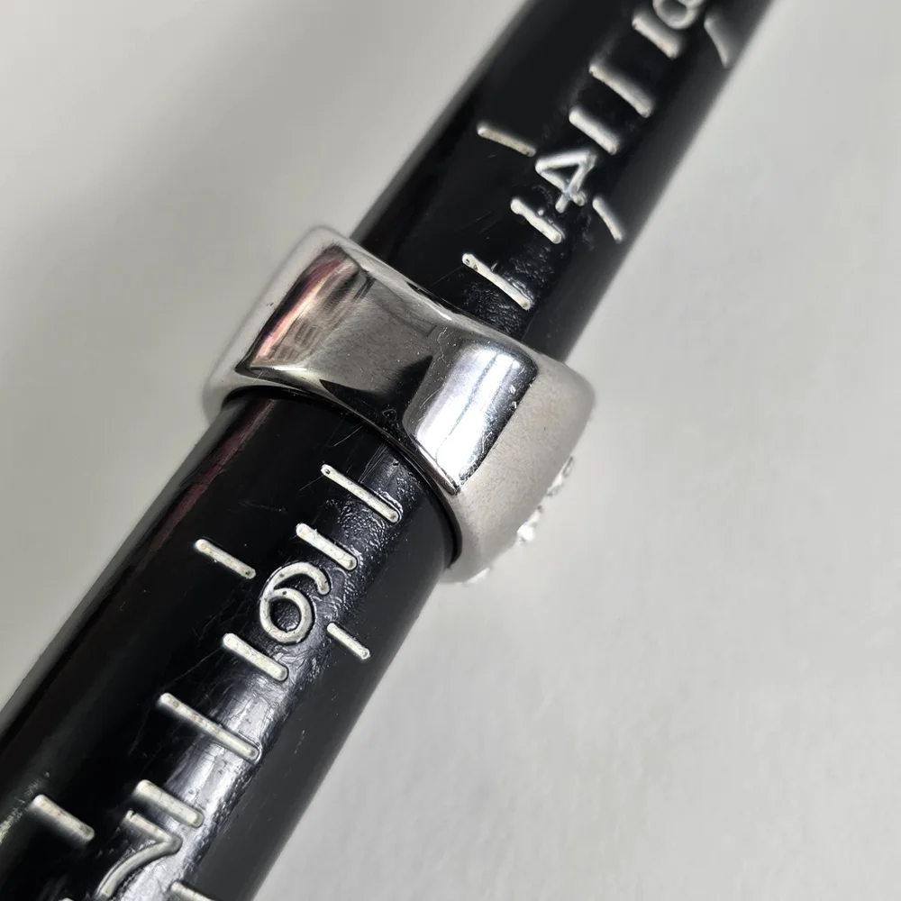Intricate Sterling Silver 925 Ring with Pavé Gemstones